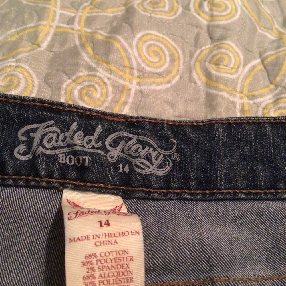 Jeans - Picture 3 of 3